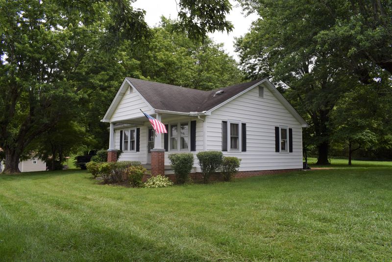 1317 Summitt St, Athens, TN 37303
