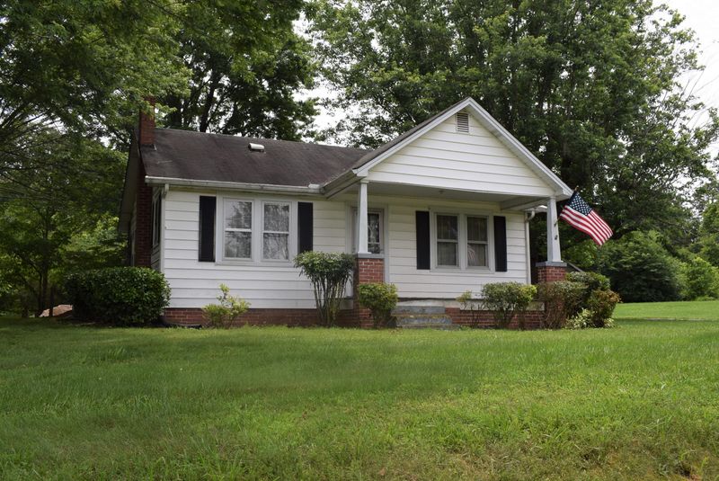 1317 Summitt St, Athens, TN 37303