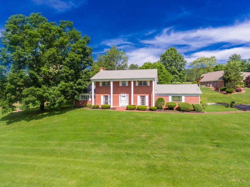 1318 Bales Dr, Morristown, TN 37814