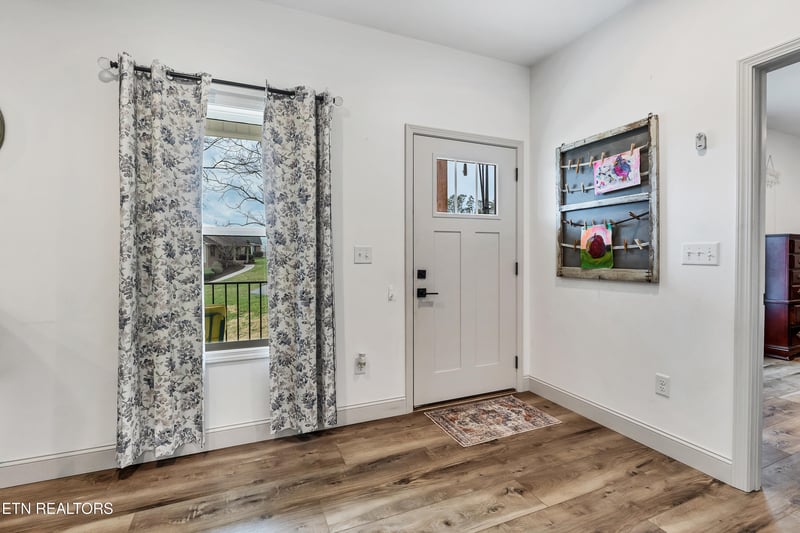 1318 Tomahawk Dr, Maryville, TN 37803