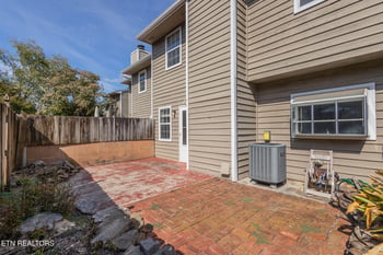 1319 Covington Dr, Knoxville, TN 37919