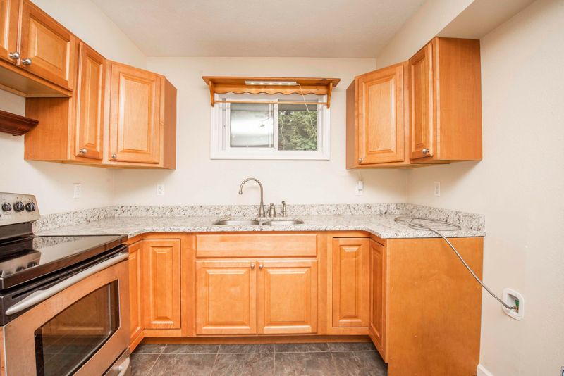 1319 E E Walnut Grove Dr, Knoxville, TN 37918