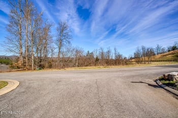 132 - 134 Black Oak Dr, Oak Ridge, TN 37830
