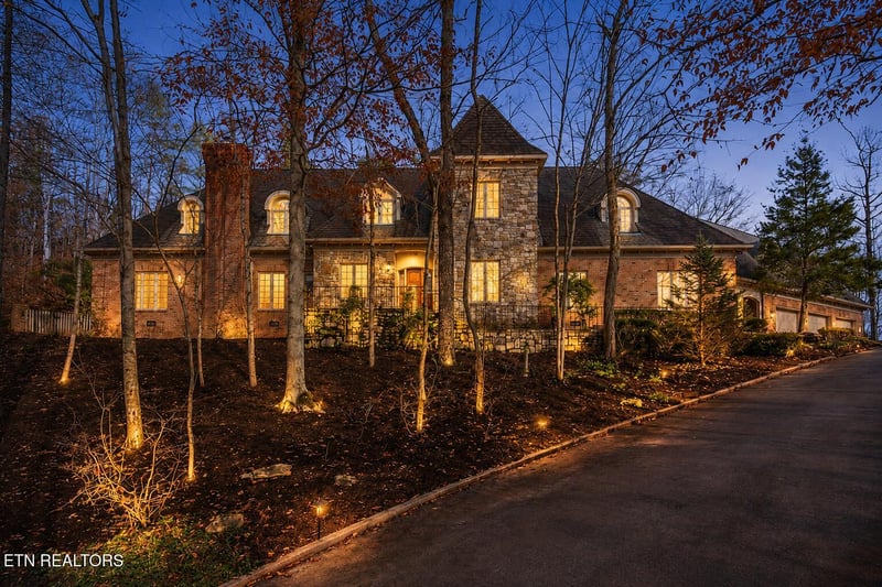 132 Amanda Dr, Oak Ridge, TN 37830
