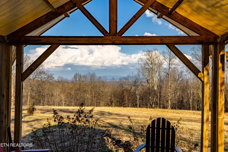 132 Badger Rd, Madisonville, TN 37354