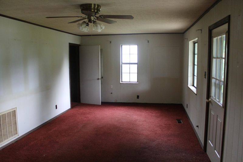 132 Baxter St, Oneida, TN 37841