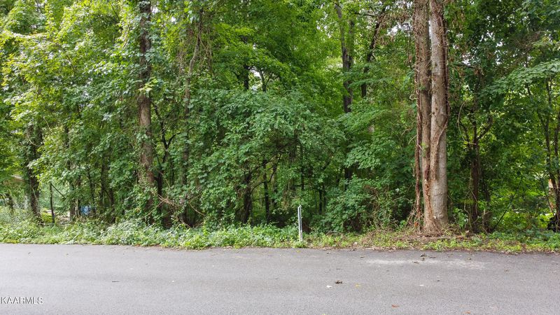 132 Boyd Ln, Harriman, TN 37748