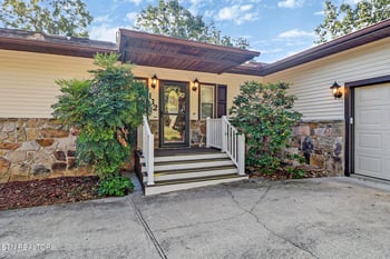 132 Brokenwood Ln, Crossville, TN 38558