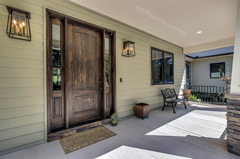 132 Cayuga Dr, Loudon, TN 37774