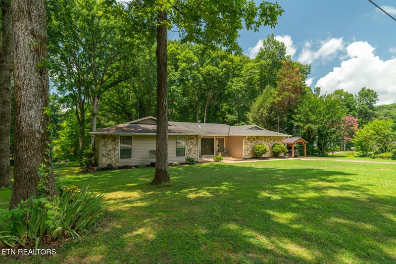 132 County Road 620, Etowah, TN 37331