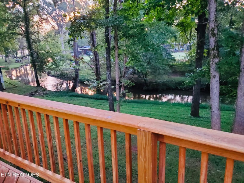 132 Disco Loop Rd, Friendsville, TN 37737