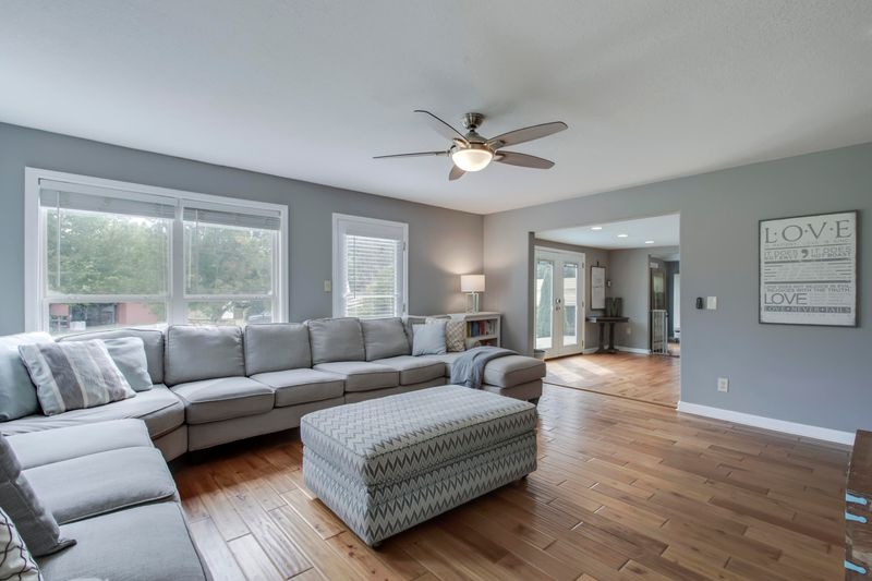 132 Fox Ln, Clinton, TN 37716