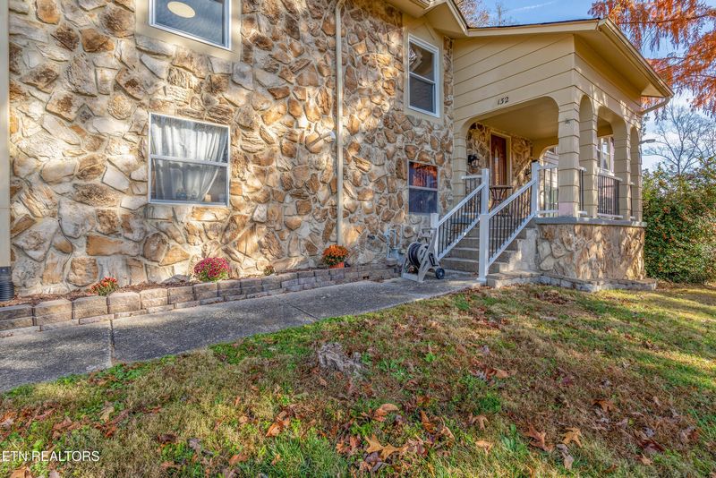 132 Greystone Dr, Oak Ridge, TN 37830