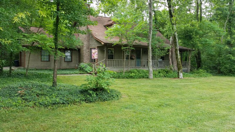 132 Heritage Dr, Oak Ridge, TN 37830