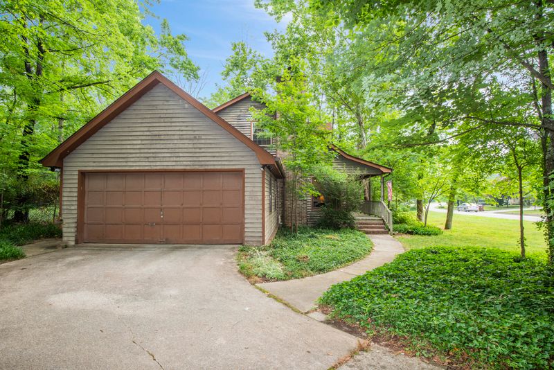 132 Heritage Dr, Oak Ridge, TN 37830