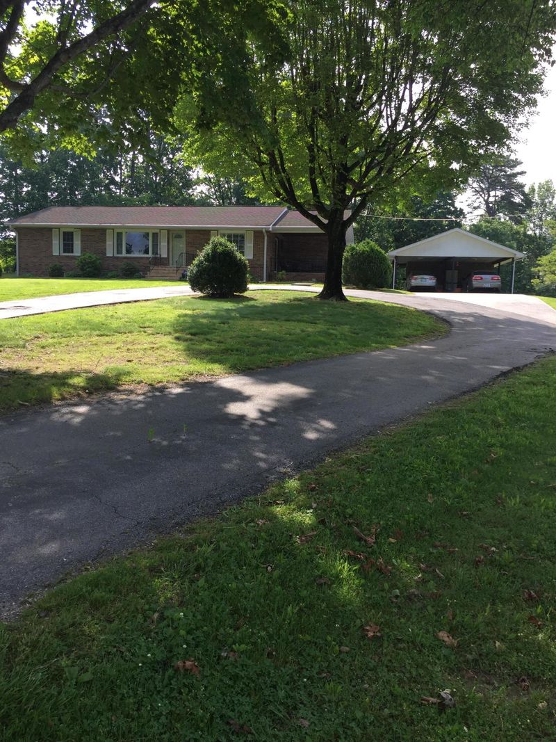 132 Hicks Ln, Rockwood, TN 37854