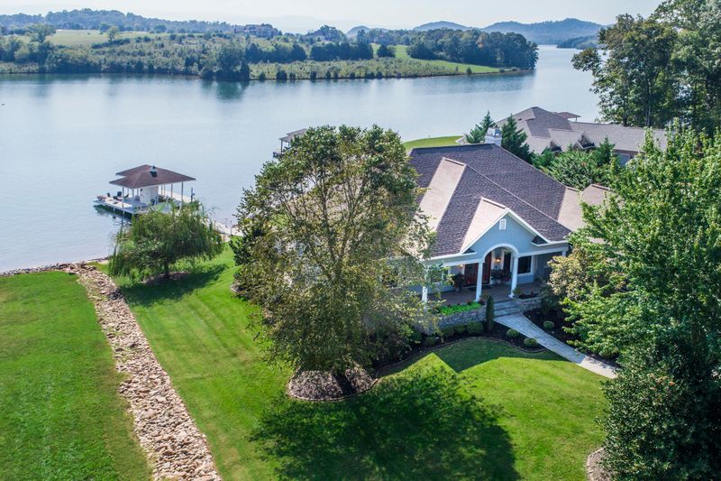 132 Hiwonihi Tr, Vonore, TN 37885