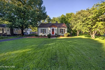 132 Lonas Dr, Maryville, TN 37803