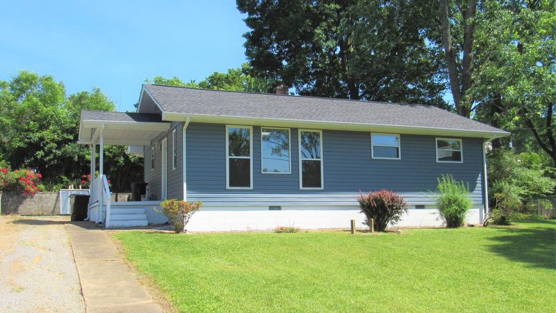 132 Marshall Cir, Oak Ridge, TN 37830