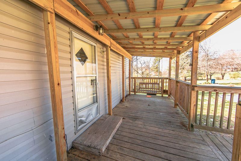 132 Mill Rd, Wartburg, TN 37887