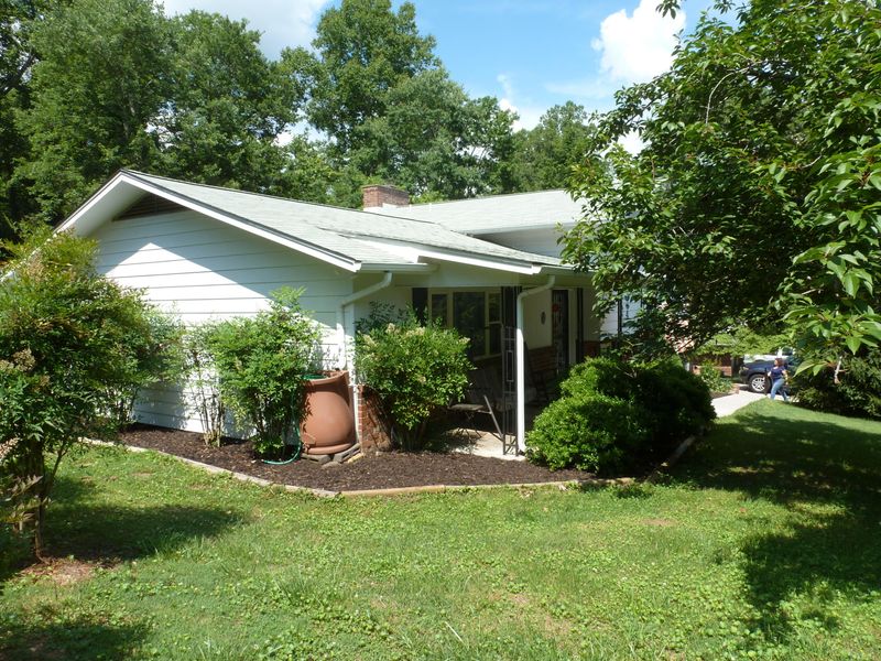 132 Normandy Rd, Oak Ridge, TN 37830
