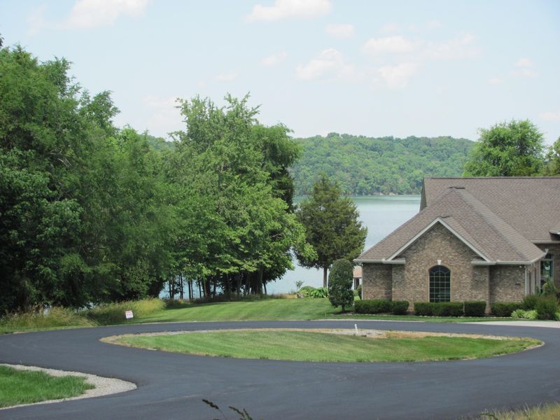 132 Noya Ln, Loudon, TN 37774