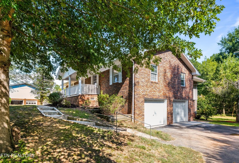 1320 Hopewell Rd, Knoxville, TN 37920