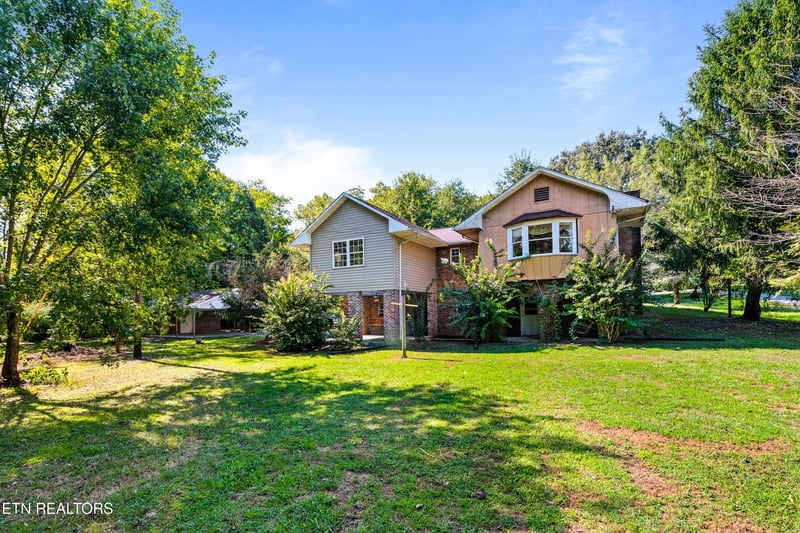 1320 Hopewell Rd, Knoxville, TN 37920
