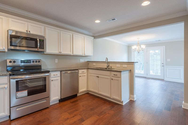 1320 Irwin Dr, Powell, TN 37849