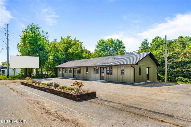 1320 Jacksboro Pike #1, Lafollette, TN 37766