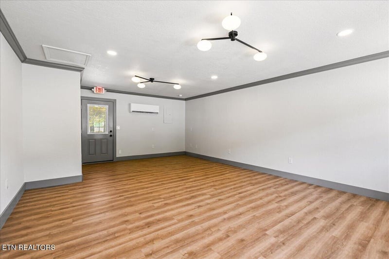 1320 Jacksboro Pike #2, Lafollette, TN 37766
