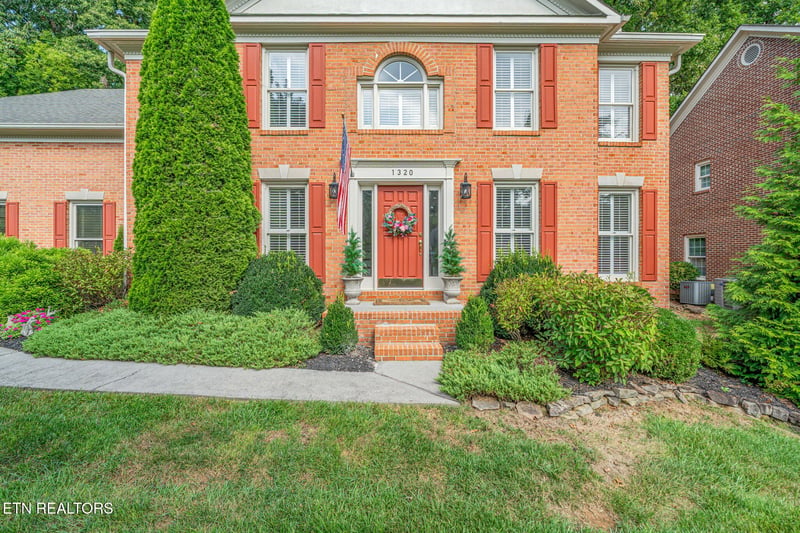 1320 Knightsbridge Dr, Knoxville, TN 37922
