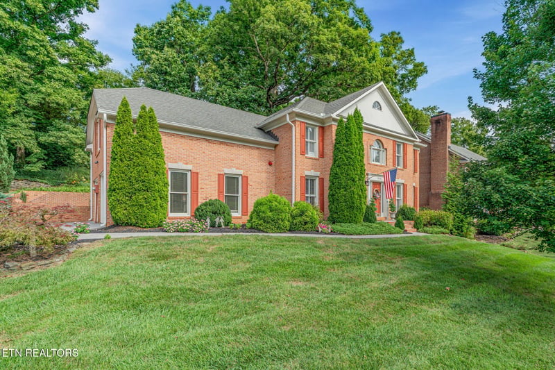 1320 Knightsbridge Dr, Knoxville, TN 37922
