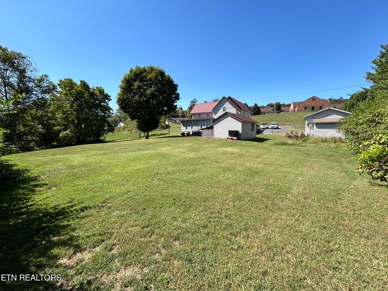 1320 Main St, Maynardville, TN 37807