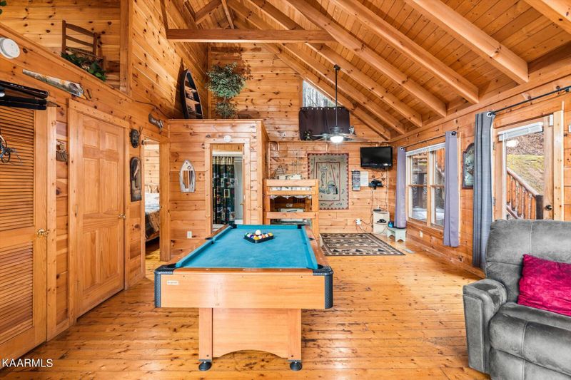 1320 Pine Tr, Sevierville, TN 37876