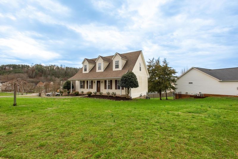 1321 Brookfield Dr, Morristown, TN 37814