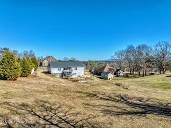 1322 Houston Springs Rd, Greenback, TN 37742