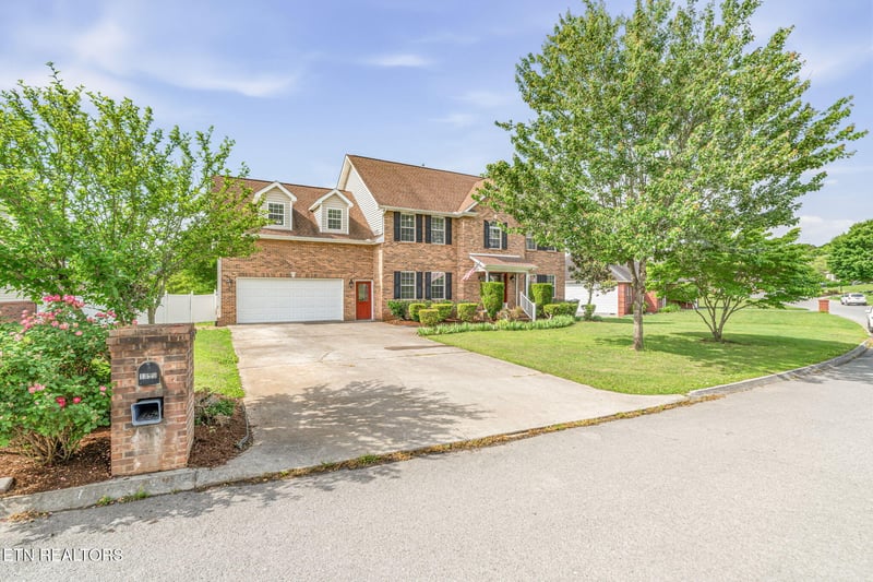 1322 Paxton Dr, Knoxville, TN 37918