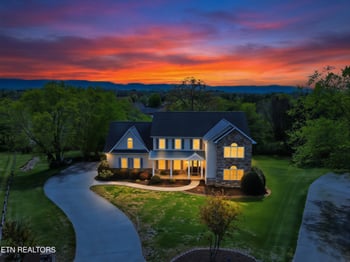 1323 Stonehenge Dr, Maryville, TN 37803