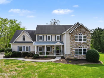 1323 Stonehenge Dr, Maryville, TN 37803