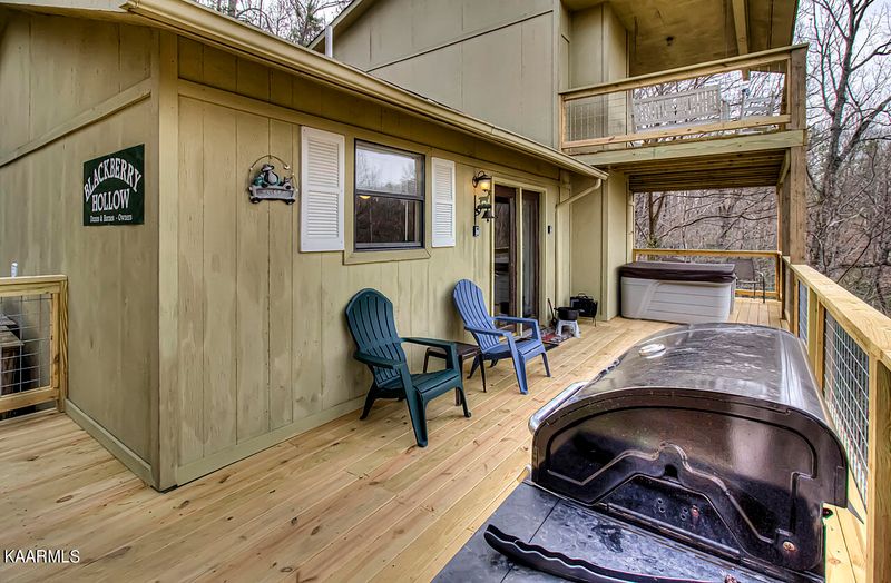 1324 Cupid Way, Sevierville, TN 37876
