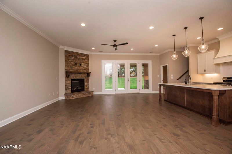 1324 Edenbridge Dr, Alcoa, TN 37701