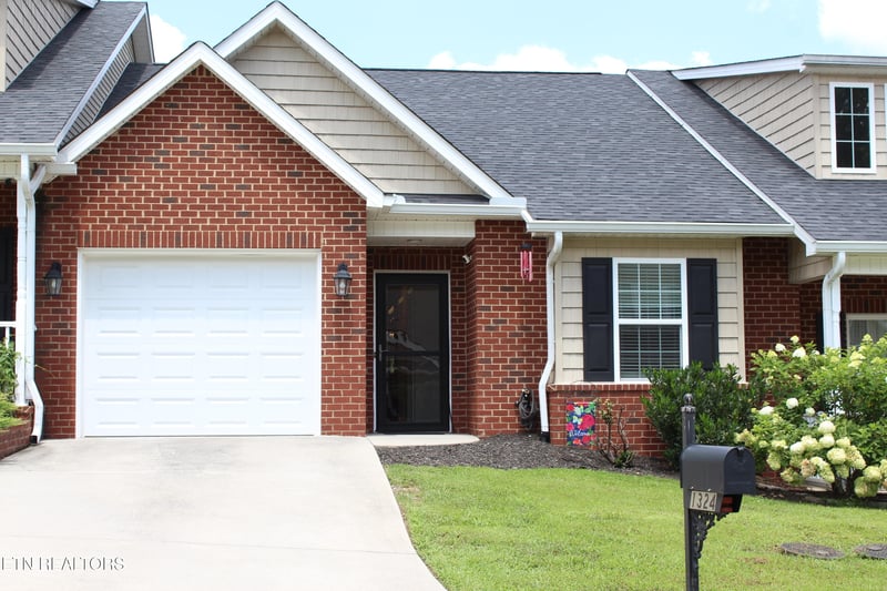 1324 Hazelgreen Way, Knoxville, TN 37912