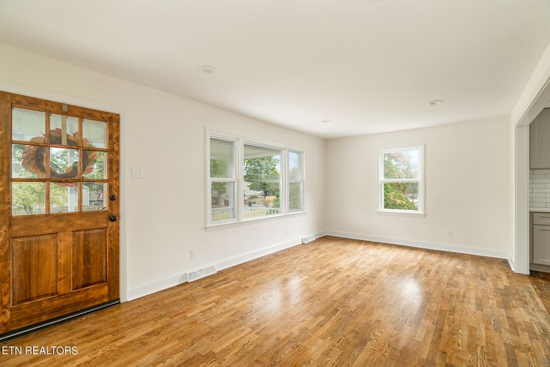 1324 Morrell Rd, Knoxville, TN 37919