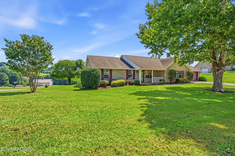 1324 Prairie Pl, Greenback, TN 37742