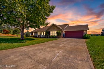 1324 Prairie Pl, Greenback, TN 37742