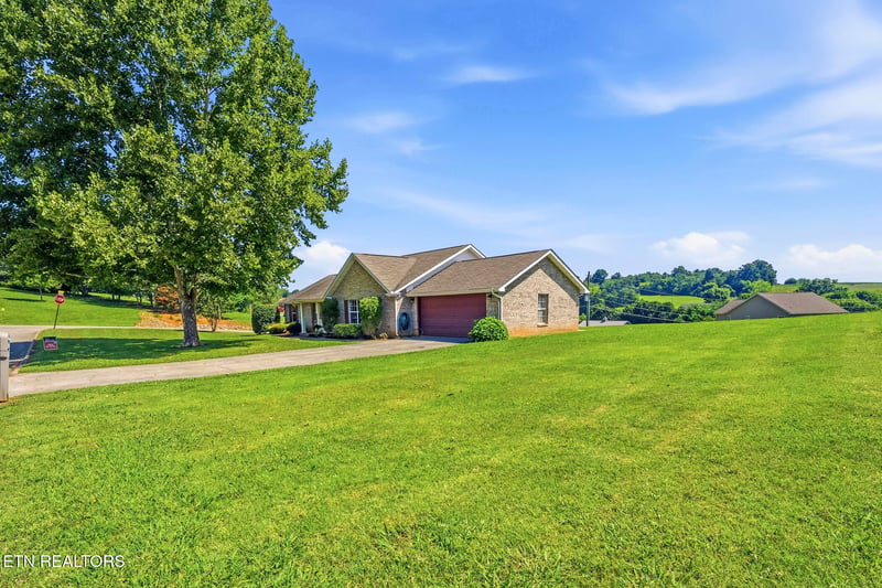 1324 Prairie Pl, Greenback, TN 37742