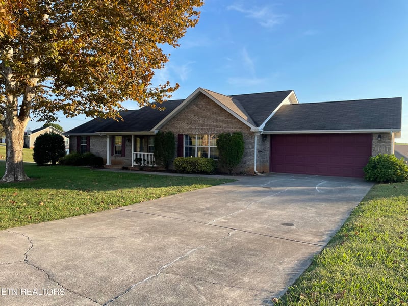 1324 Prairie Pl, Greenback, TN 37742