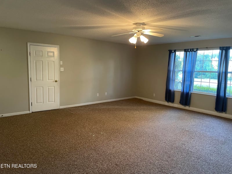 1324 Prairie Pl, Greenback, TN 37742
