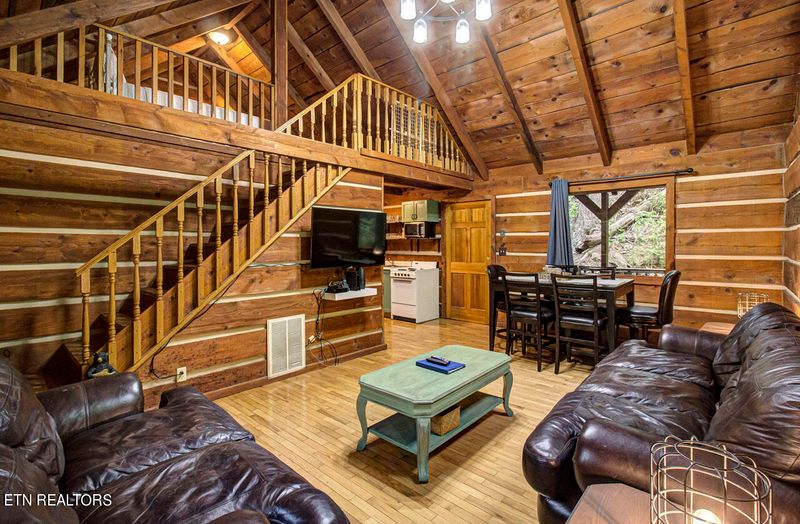 1325 Ridgefield Dr, Sevierville, TN 37876